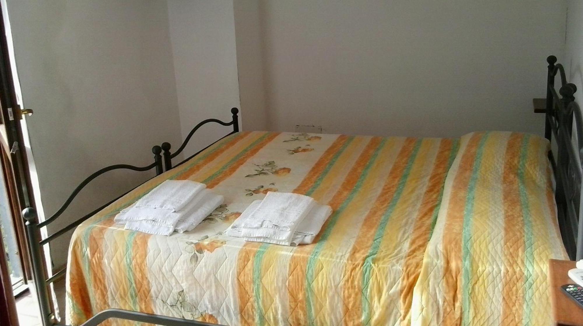 בוורינו Agriturismo Casalino מראה חיצוני תמונה